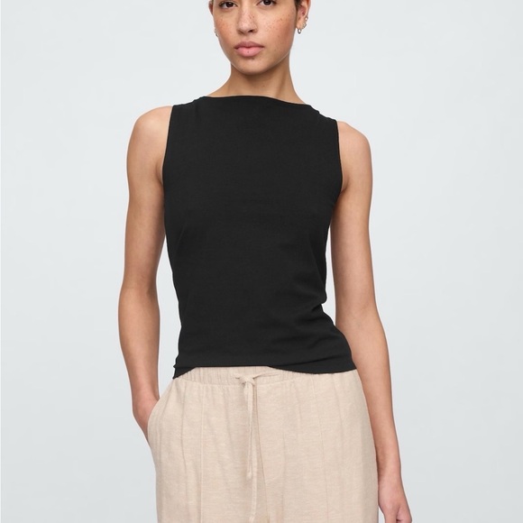 GAP Tops - GAP Black boatneck  Tank Top Size Large NWT